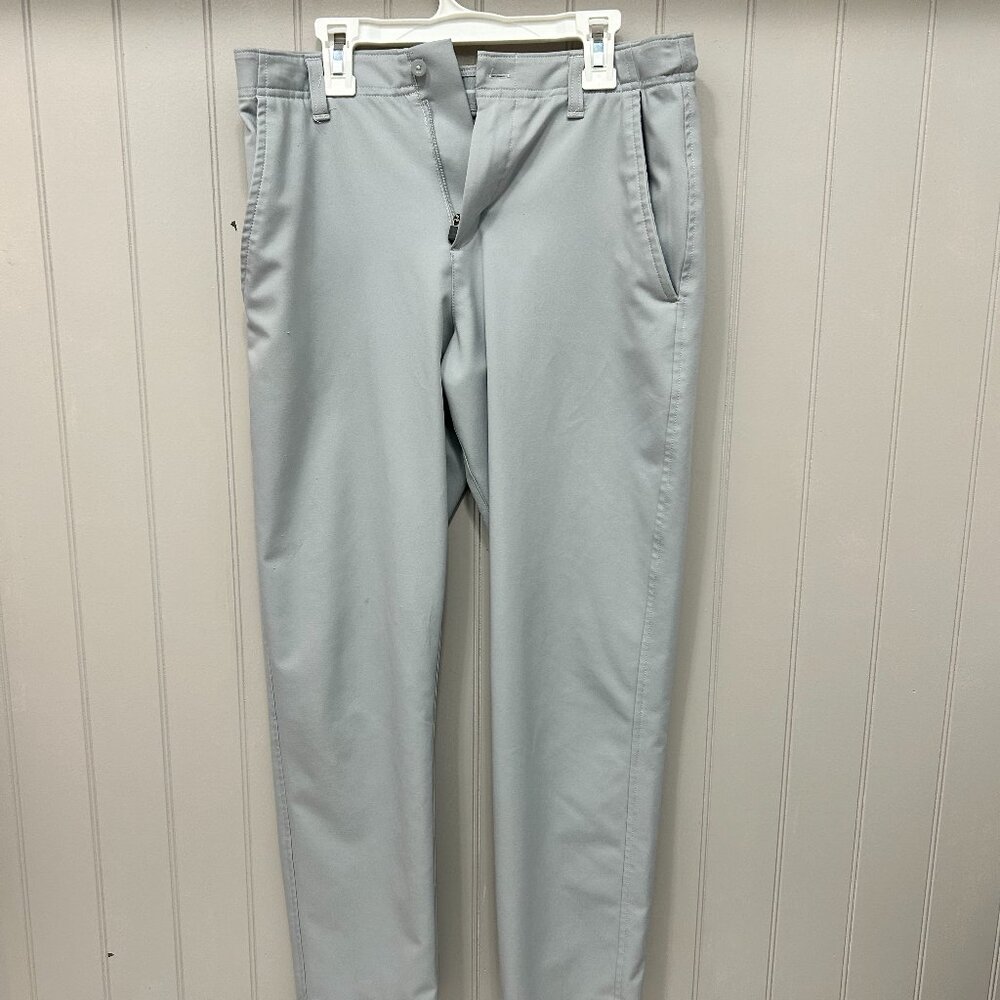 Boys Large Under Armour light grey performance golf pants